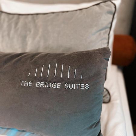 The Bridge Suites Krakau Buitenkant foto